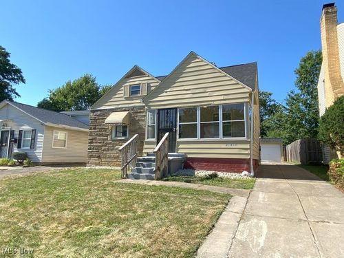 21417 Gardenview Dr, Maple Heights, OH, 44137-2433 | Card Image
