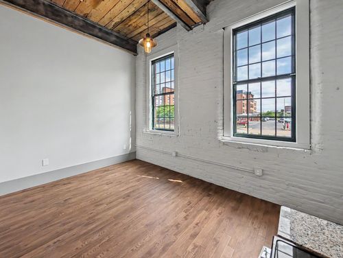 206-90 Grove St, Worcester, MA, 01605 | Card Image