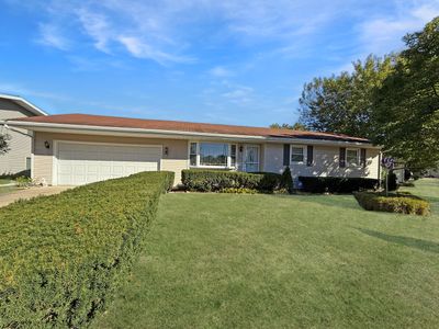 617 Briarcliff Drive, House other with 3 bedrooms, 2 bathrooms and 2 parking in Rantoul IL | Image 1