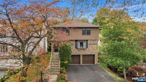 468 Morse Ave, Ridgefield, NJ, 07657-2421 | Card Image
