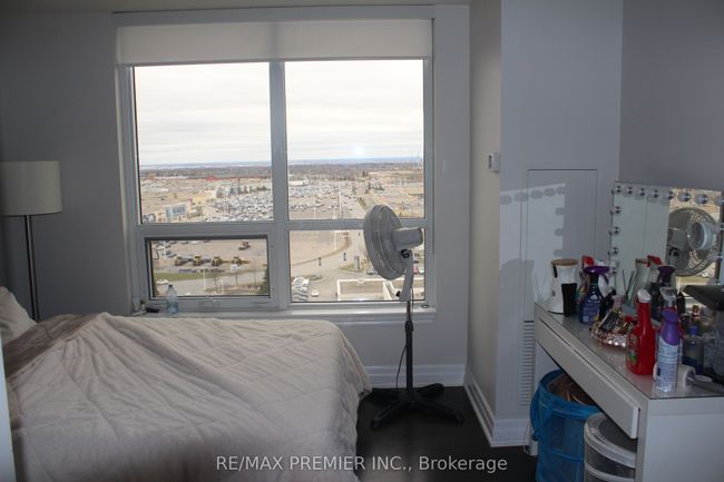 1210 - 9085 Jane St, Condo with 2 bedrooms, 2 bathrooms and null parking in Concord ON | Image 15