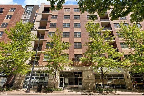 409-873 Larrabee St, Chicago, IL, 60610-8922 | Card Image