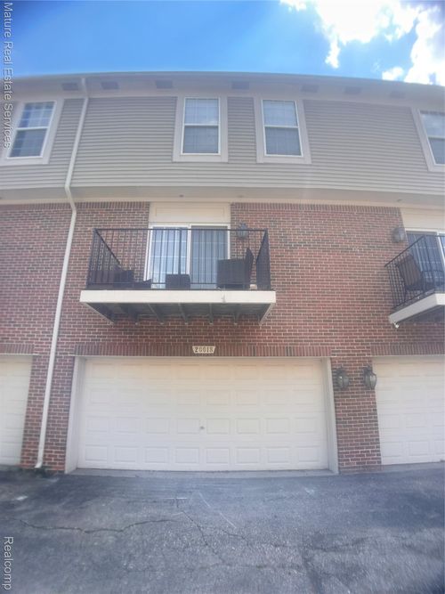 20018 Boardwalk Blvd, Southfield, MI, 48075-1143 | Card Image