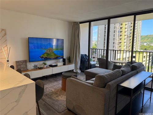 911-201 Ohua Ave, Honolulu, HI, 96815-3653 | Card Image