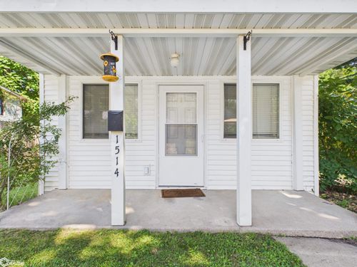 1514 Grove St, Burlington, IA, 52601-4038 | Card Image