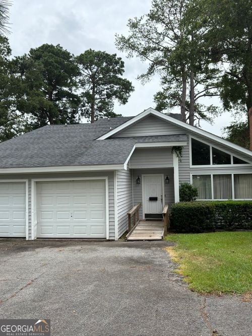 207 Lakeshore Cir, Milledgeville, GA, 31061-9056 | Card Image