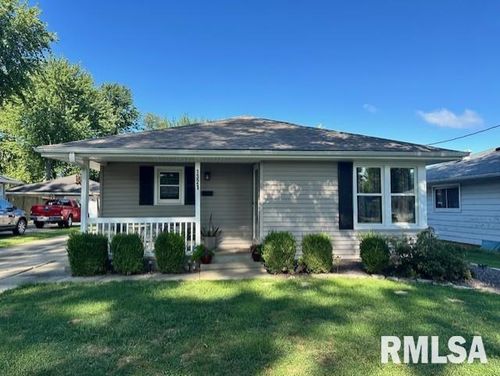 1321 Goltra Ave, Jacksonville, IL, 62650-3310 | Card Image