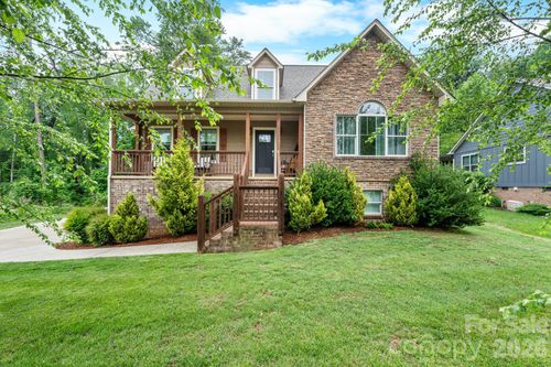 124 Maplewood Ct, Hudson, NC, 28638-2274 | Card Image
