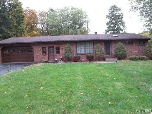 5621 Sterling Rd, Hamburg, NY, 14075-5814 | Card Image