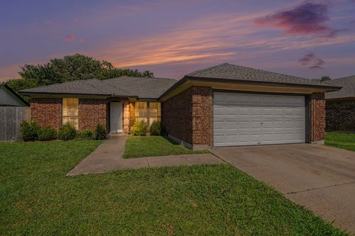 6210 Valley Forge Ct, Arlington, TX, 76002-2737 | Card Image