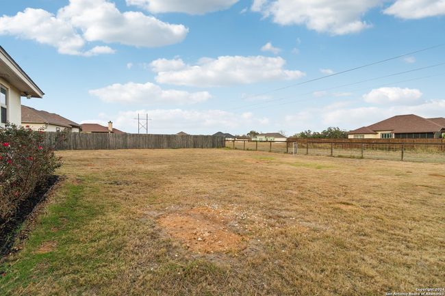 527 Monte Vista Dr, House other with 3 bedrooms, 2 bathrooms and null parking in Pleasanton TX | Image 31