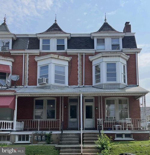 213 N 15th St, ALLENTOWN, PA, 18102-3682 | Card Image