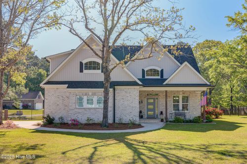 237 Pine Village Dr, Rocky Point, NC, 28457-8998 | Card Image