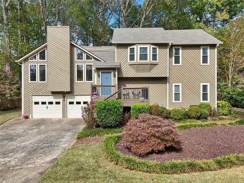 2842 Forest Chase Dr Ne, Marietta, GA, 30066-1458 | Card Image