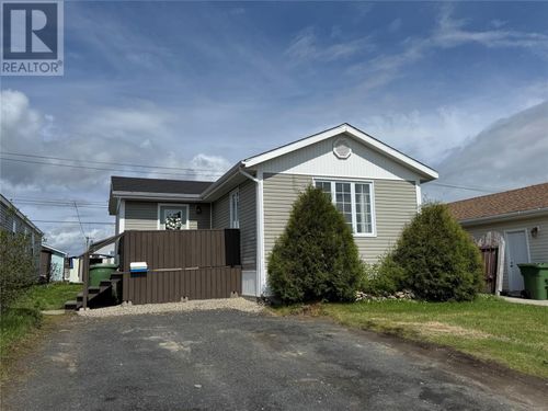 3019 Flora Cres, Labrador City, NL, A2V2T5 | Card Image