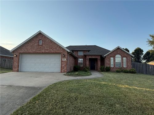 201 Coopers Farm Rd, Centerton, AR, 72719-9469 | Card Image