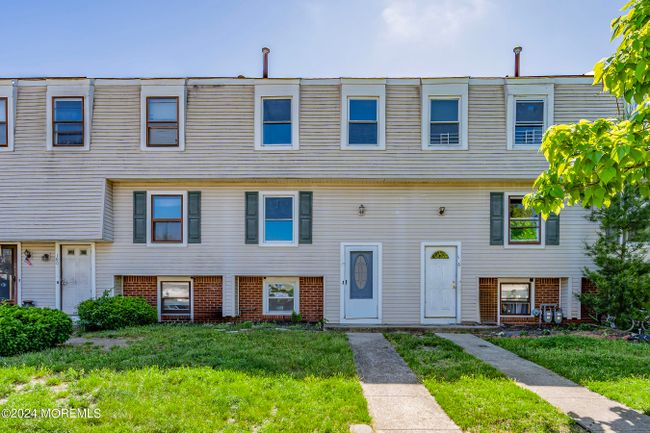178 Sawmill Road, Condo with 2 bedrooms, 1 bathrooms and 2 parking in Brick NJ | Image 1