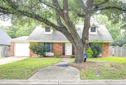 6704 Isabelle Drive, Austin, TX, 78752 | Card Image