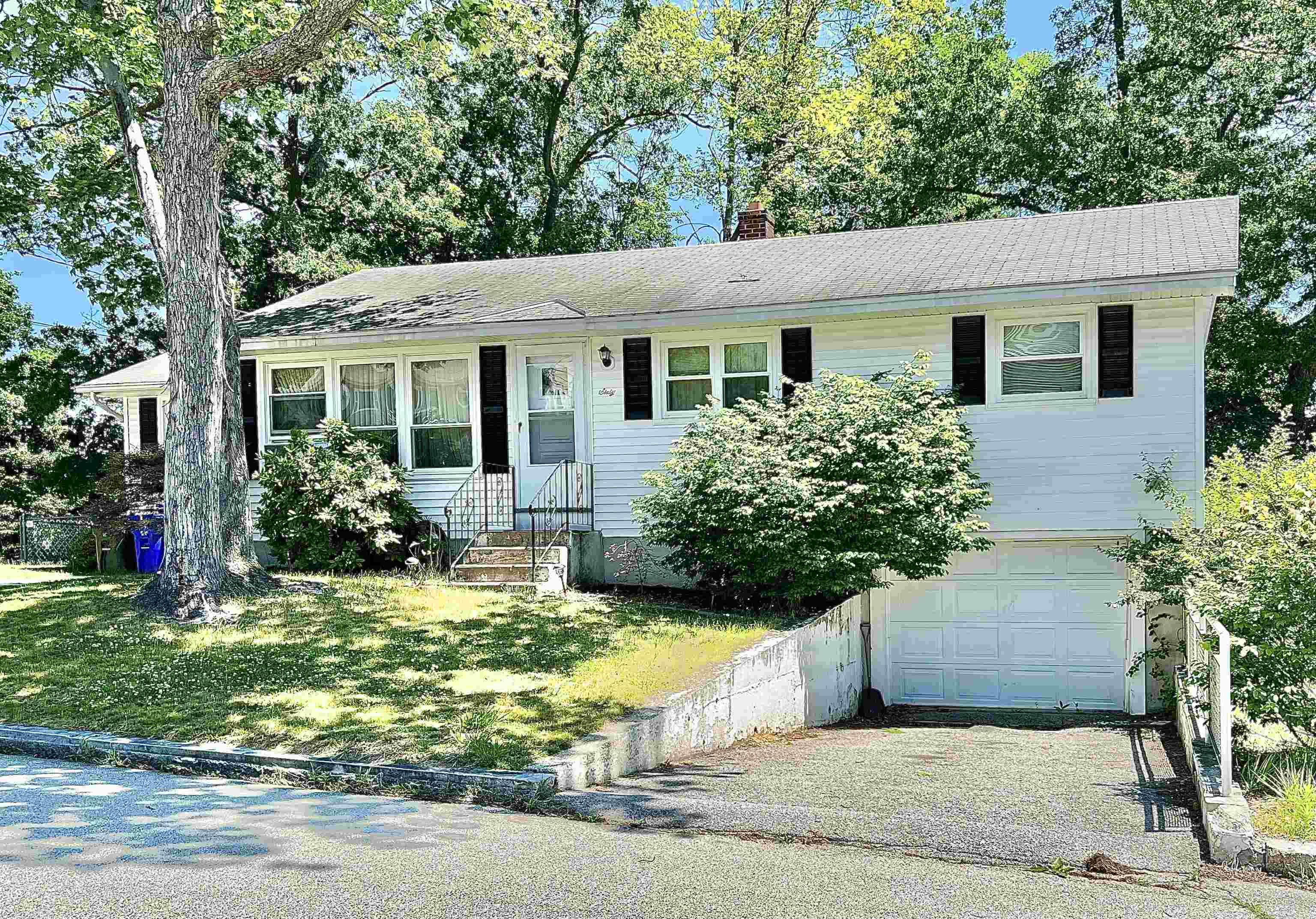 60 Simone St, Sold in Manchester - eXp Realty
