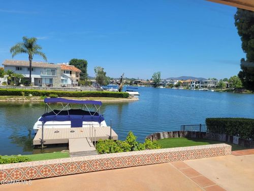 3825 Charthouse Cir, Westlake Village, CA, 91361-3818 | Card Image