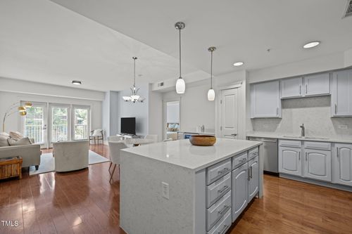 apt-313-222 Glenwood Ave, Raleigh, NC, 27603-1488 | Card Image