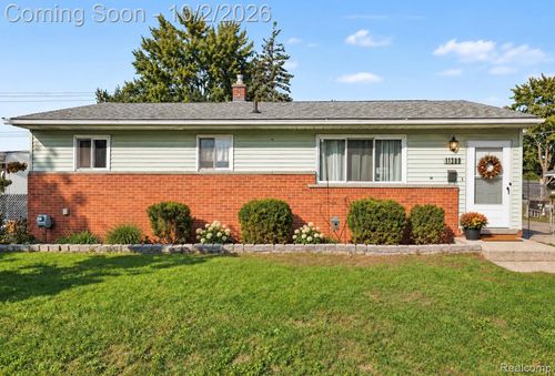 11939 Waiteley Dr, Sterling Heights, MI, 48313-2472 | Card Image