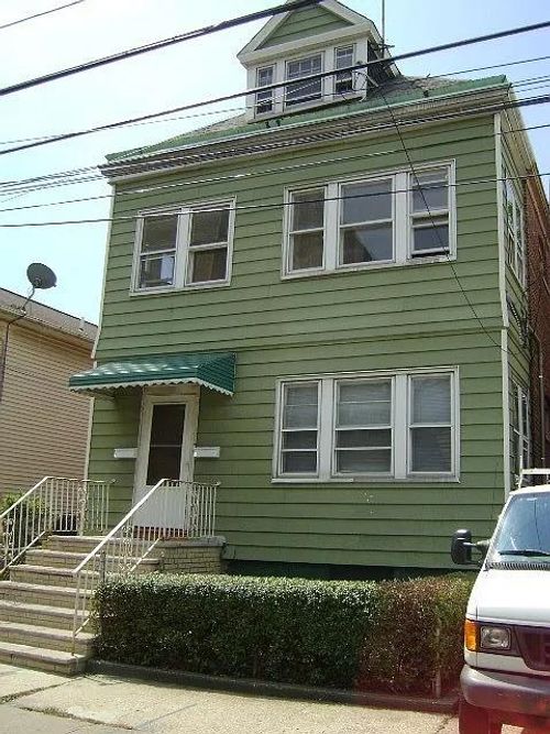 2-195 Van Nostrand Ave, Jersey City, NJ, 07305-3009 | Card Image