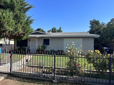 5250 S Carmel Avenue, House other with 3 bedrooms, 0 bathrooms and null parking in Del Rey CA | Image 2