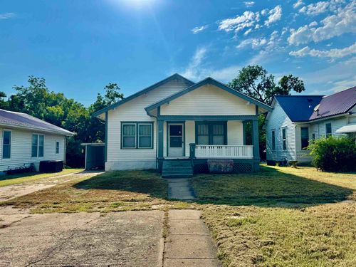 207 S Elm St, Eureka, KS, 67045-2005 | Card Image