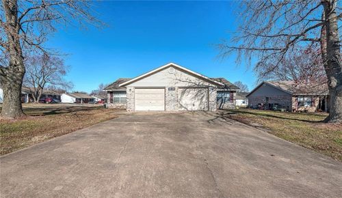 4520 W Franciscan Trl, Fayetteville, AR, 72704-5824 | Card Image