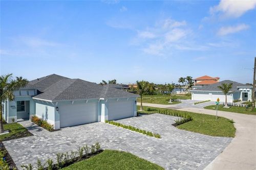 1105 Se 38th St, Cape Coral, FL, 33904-7948 | Card Image
