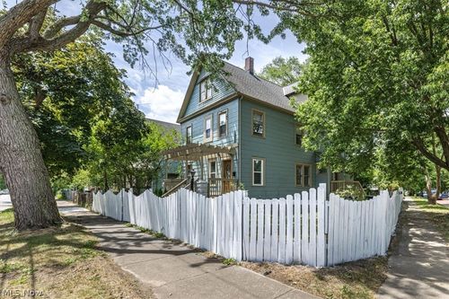 3290 W 17th St, Cleveland, OH, 44109-1745 | Card Image