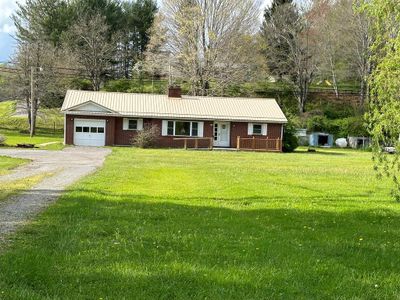 36817 G C Peery Hwy, House other with 2 bedrooms, 1 bathrooms and 1 parking in Bluefield VA | Image 1