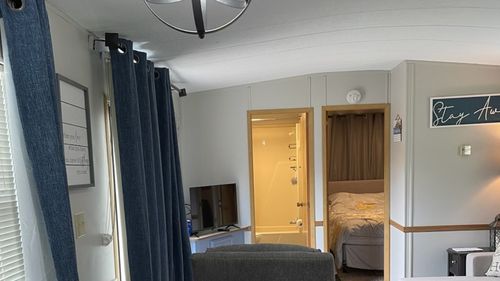 2795 E 28th Rd, Seneca, IL, 61360-9711 | Card Image