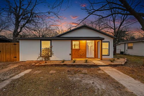 325 Wilton Dr, Greenville, TX, 75401-2249 | Card Image