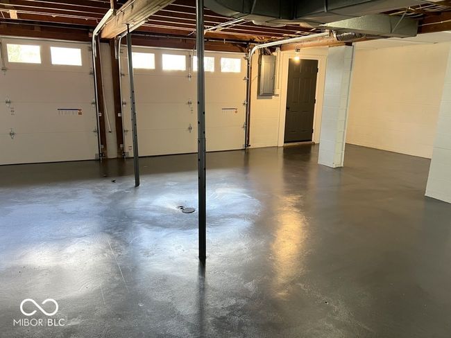22'x30' garage with new garage doors and new openers | Image 26