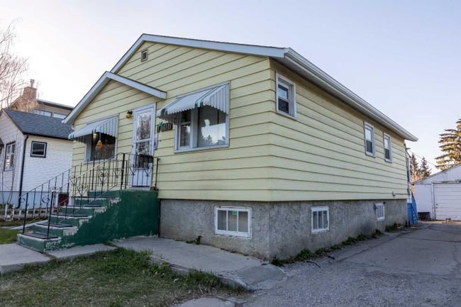 1506 23 Avenue Nw, Home with 3 bedrooms, 2 bathrooms and 1 parking in Calgary AB | Image 14