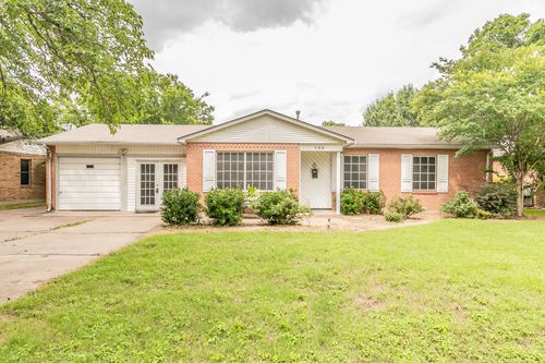 133 Se Newton Dr, Burleson, TX, 76028-4732 | Card Image