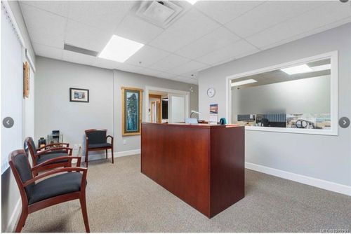 2-180 2nd Ave W, Qualicum Beach, BC, V9K2T5 | Card Image