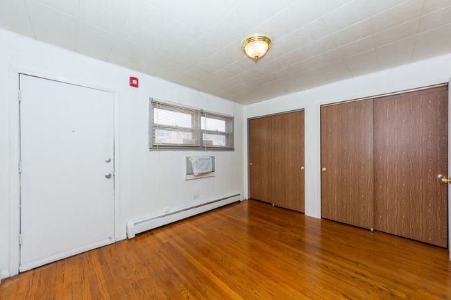 APT-1 - 14 King Arthur Ct, Condo with 1 bedrooms, 1 bathrooms and 1 parking in Northlake IL | Image 9