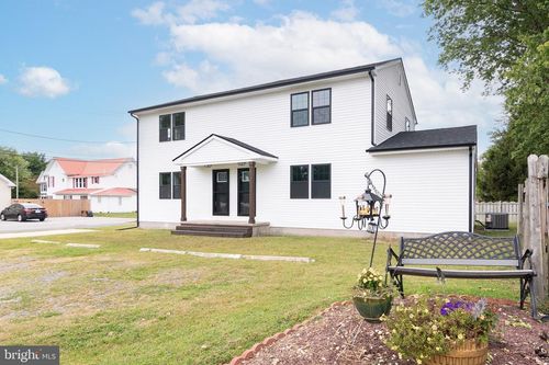 105 E Adams St, GEORGETOWN, DE, 19947-1917 | Card Image