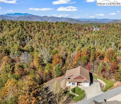 5588 Tableview Ln, Lenoir, NC, 28645-6986 | Card Image