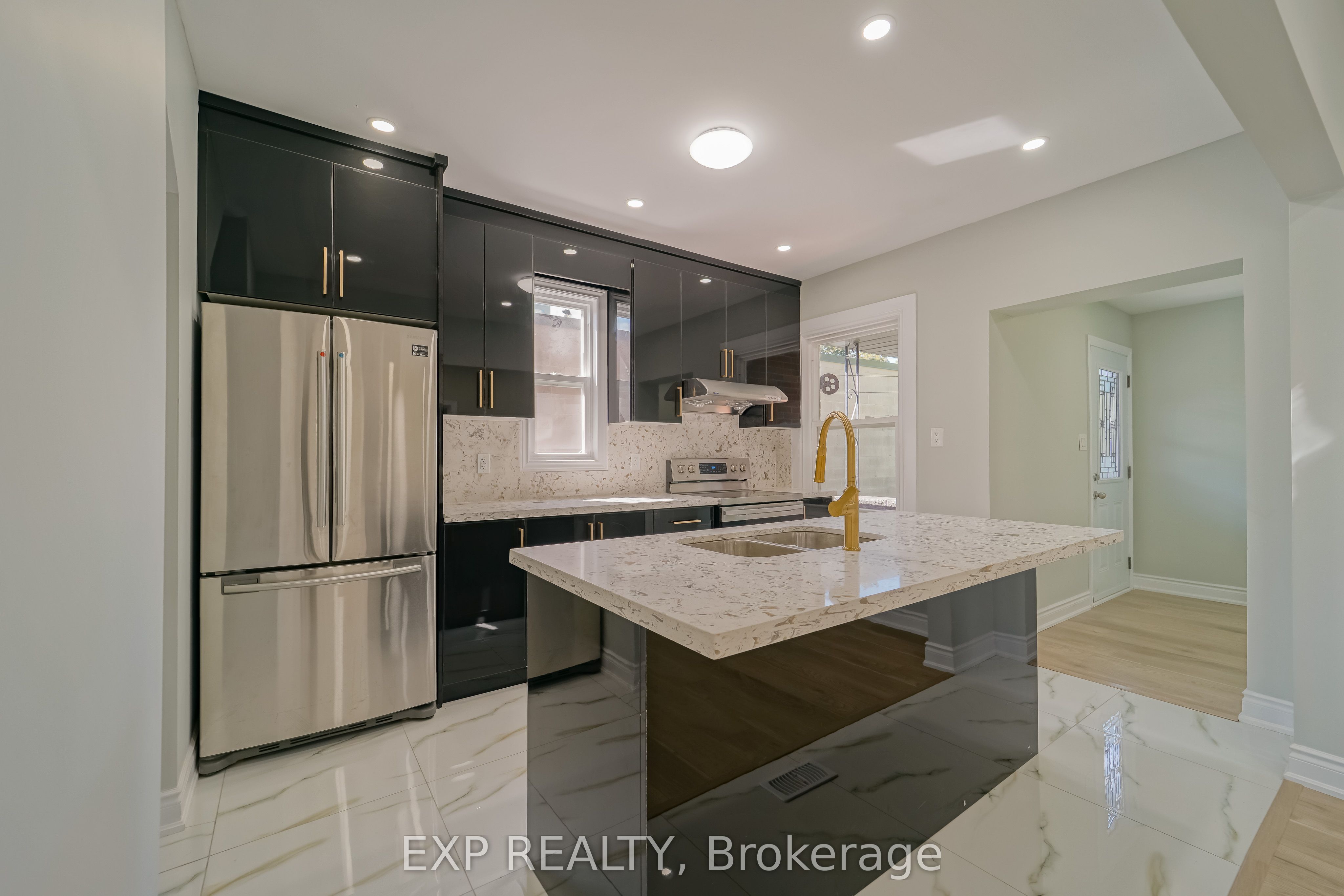 Residential Lease in Hamilton 3