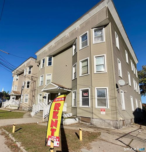 1r-14 Lester St, Ansonia, CT, 06401-1758 | Card Image