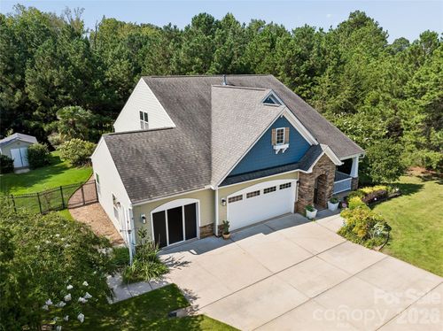 10177 Lakeshore Dr, Lancaster, SC, 29720-8917 | Card Image