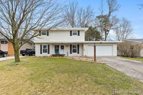 8314 Peachtree Ave, Rockford, MI, 49341-8598 | Card Image