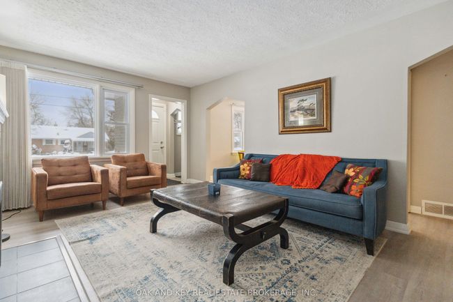 211 Trowbridge Ave, House other with 4 bedrooms, 2 bathrooms and 4 parking in London ON | Image 7