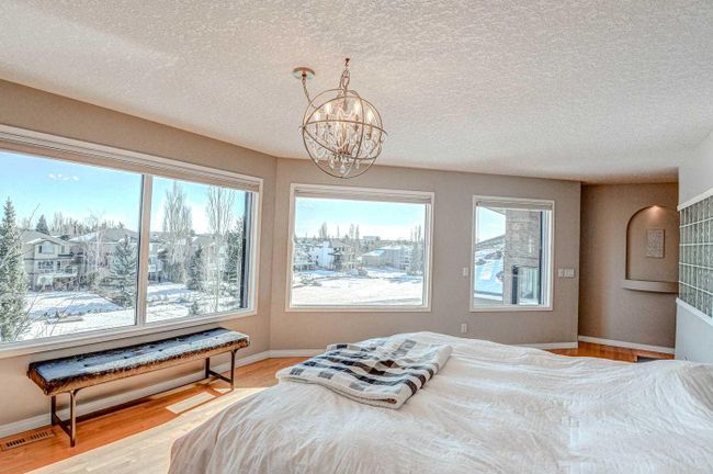 94 Mckenzie Lake Island Se, Home with 4 bedrooms, 4 bathrooms and 7 parking in Calgary AB | Image 27