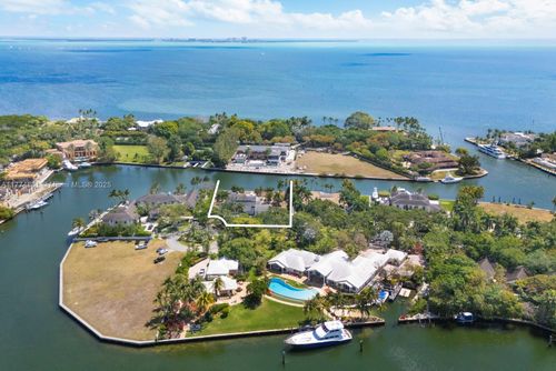 30 Leucadendra Dr, Coral Gables, FL, 33156-2326 | Card Image