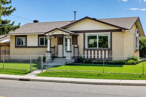 6024 Madigan Dr Ne, Calgary, AB, T2A5V8 | Card Image